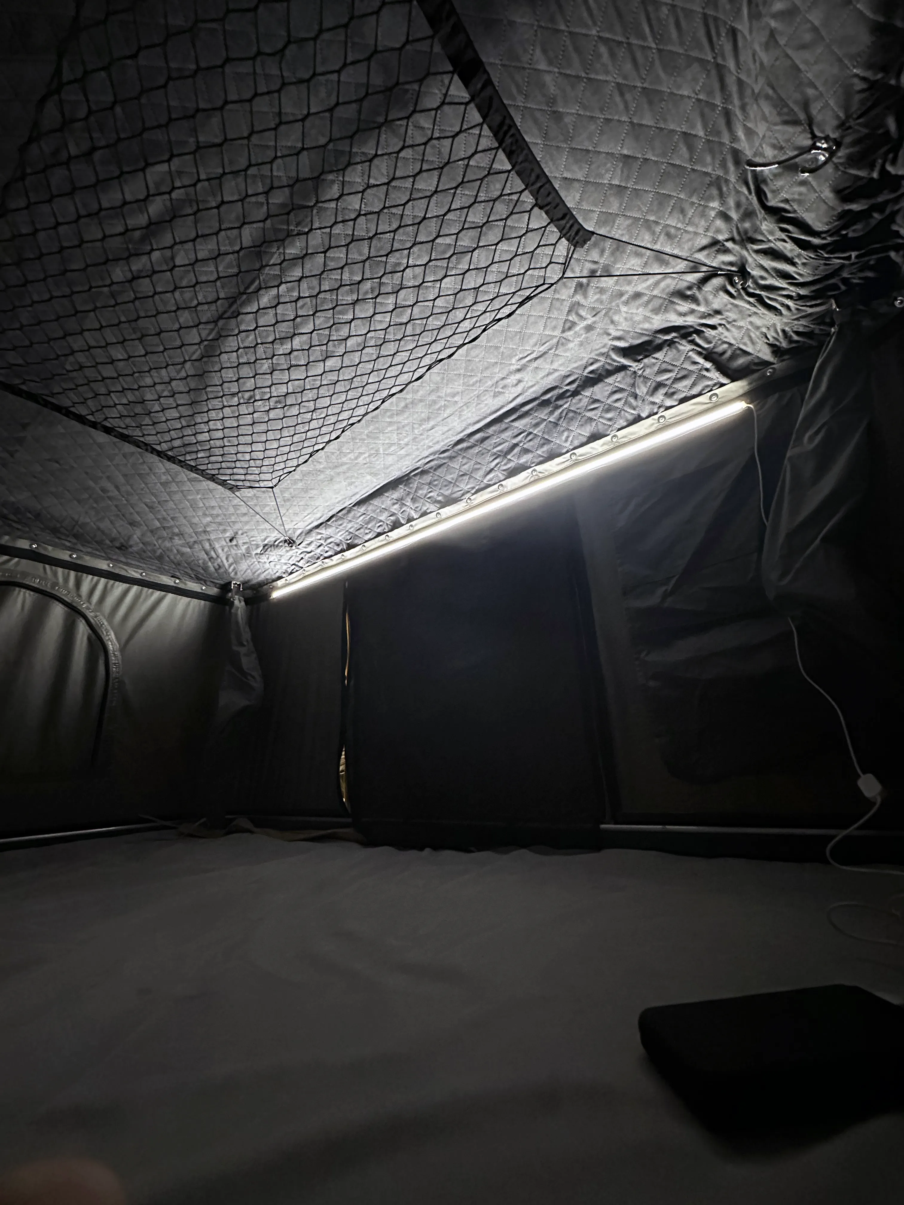 NEW Ventura XL Fibreglass Hardshell Roof Tent (PRE ORDER)